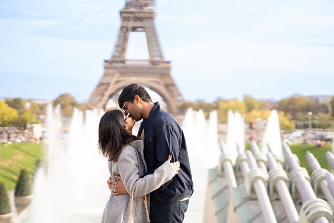 Professional Eiffel Tower Photo Tour with VOGUE Photographer - Your pro photographer: Karol Wójcik’s direction style