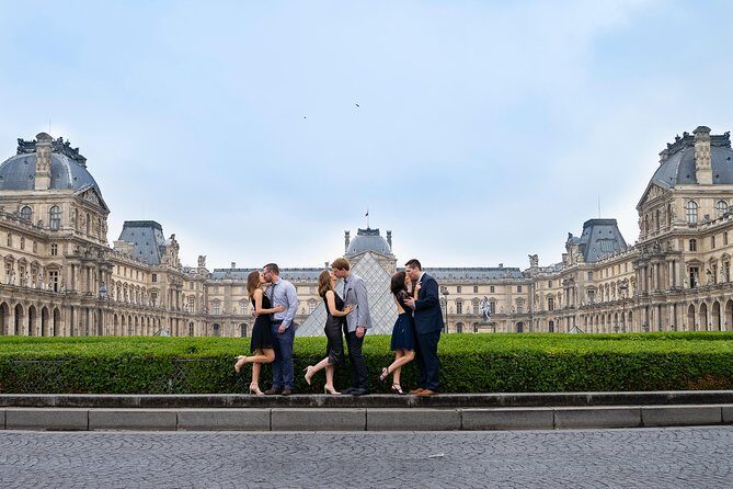 Professional Photo Shoot Walking Tour in Central Paris - Why this Paris photo walk beats the usual selfie routine