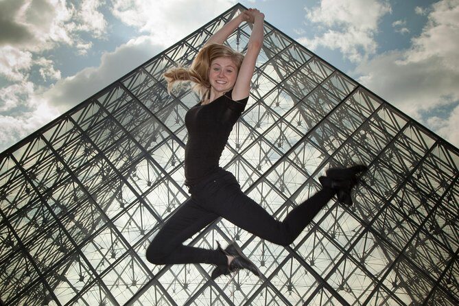 Professional Photo Shoot Walking Tour in Central Paris - Start-to-finish route: meeting at Place Colette and ending near Petit Pont