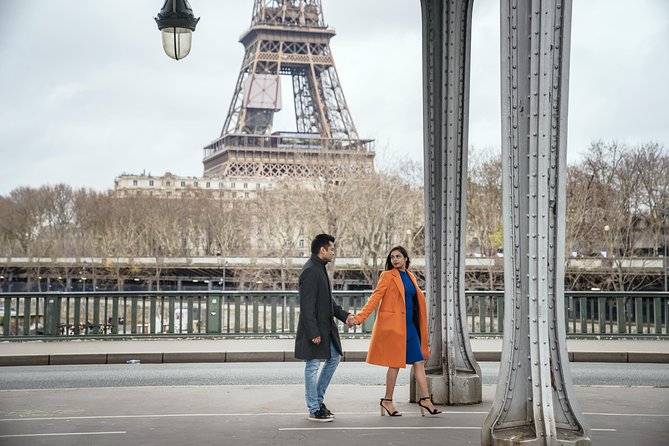 Proposal Photographer in Paris - Champs-Élysées for classic Paris style