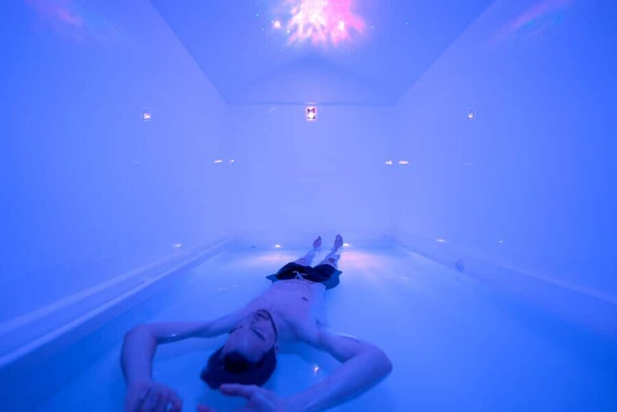 Relaxation and regeneration - Should You Book This Bodyfloat Paris 17 Session?