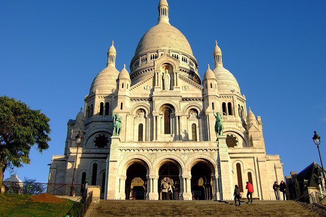Romantic Montmartre: Paris Lost Lovers Exploration Game and Tour - Should you book Romantic Montmartre: Lost Lovers Exploration Game and Tour?