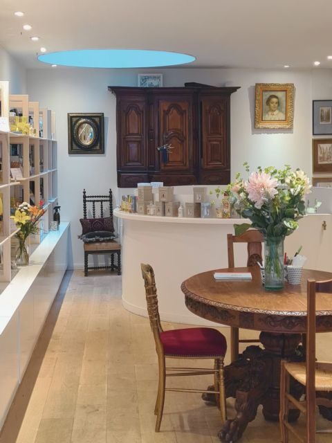 Rouen-Normandy : Creation Perfume Workshop 30ml - Choosing From 40+ French Scents Without Feeling Overwhelmed