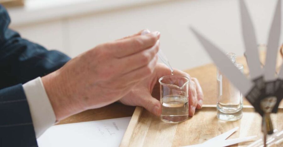 Rouen-Normandy : Creation Perfume Workshop 30ml - The Hosts Make It: Eugénie and Charles at the Table