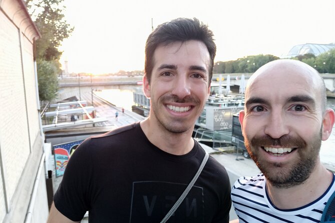 Running in Paris at dawn & see 10 secrets - Louvre Museum and Tuileries: sights while your legs warm up