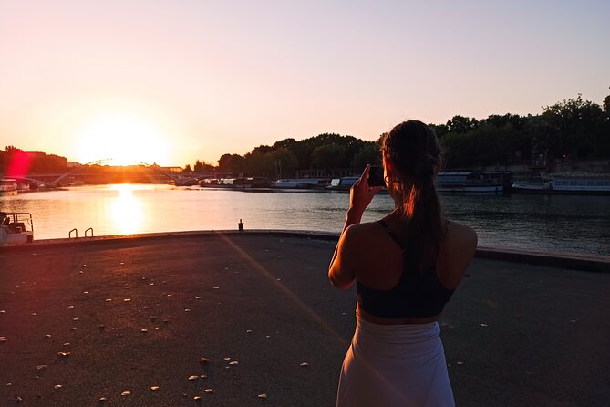 Running in Paris at dawn & see 10 secrets - From Eiffel Tower to the Louvre: how the route stays fun