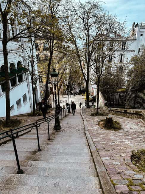 Sacré-Cœur de Montmartre Guided Tour - Ending at Sacré-Cœur: the views are worth the climb