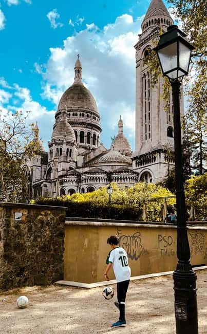 Sacré-Cœur de Montmartre Guided Tour - Starting at Abbesses and the Wall of Love at Square Jehan Rictus