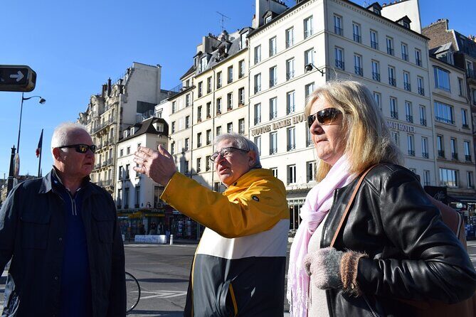 Sainte-Chapelle and Conciergerie Guided Tour with Ticket in Paris - Conciergerie: from royal palace to revolutionary prison rooms