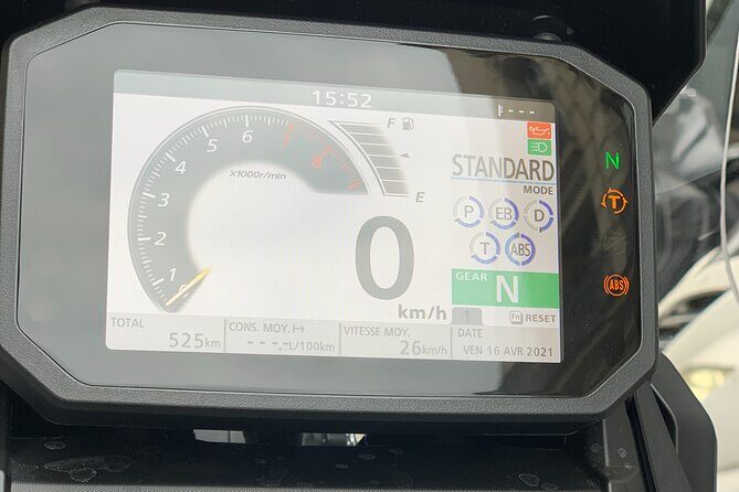 Scooter rental X-ADV Honda 2023 (A2 license) Paris - Your Paris riding plan: how to use scooter freedom well