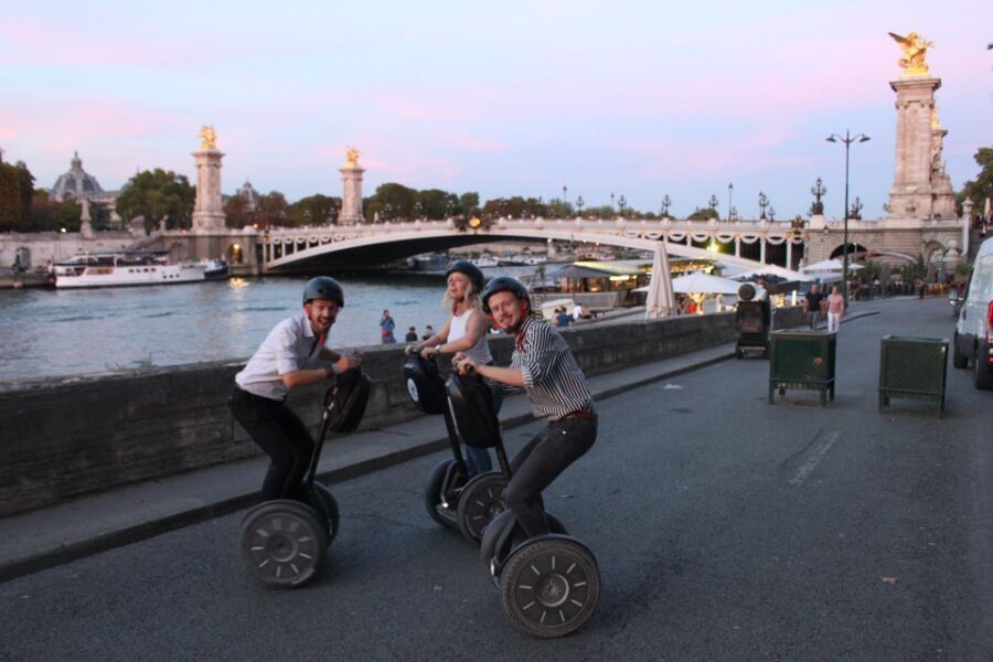 Segway private tour Lights of Paris - Pont Alexandre III: one of the best views to anchor your photos