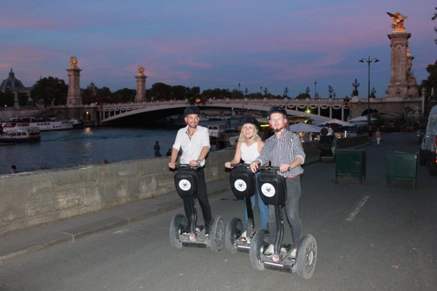Segway private tour Lights of Paris - Grand Palais and Petit Palais: classic facades with a night edge