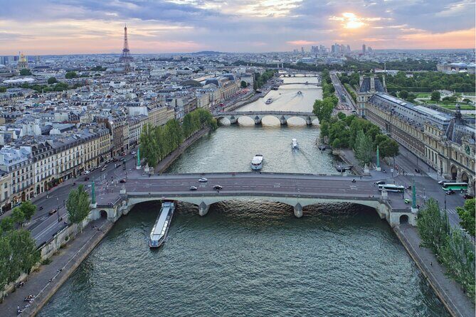 Seine River Cruise flexible ticket with Audio in Paris - 1 Hour - Why this flexible Seine cruise fits real Paris days