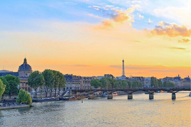 Seine River Cruise flexible ticket with Audio in Paris - 1 Hour - Onboard practicalities: what to expect once you’re seated