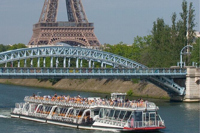 Seine River Cruise flexible ticket with Audio in Paris - 1 Hour - Getting to Bateaux Parisiens at Port de la Bourdonnais (no detective work)