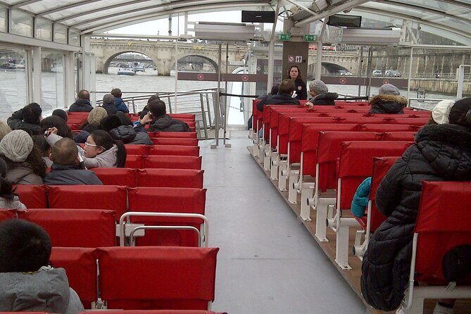 Seine River Cruise with Commentary 1 Hour - A 1-Hour Seine River Cruise That Fits Real Paris Plans