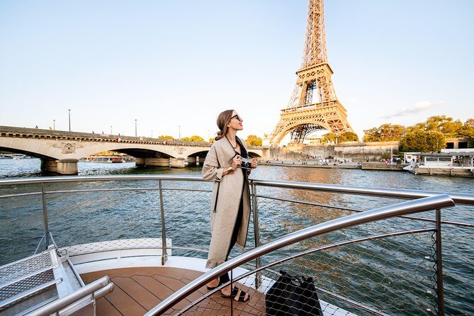 Seine River Guided Cruise Champagne Option by Vedettes de Paris - Hotel de Salm to the Louvre area: Paris institutions from the river
