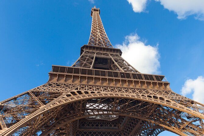 Self-Guided Audio Tour -The Eiffel Tower, Exterior - Offline maps, chapters, and pacing—how to make 40 minutes feel like more