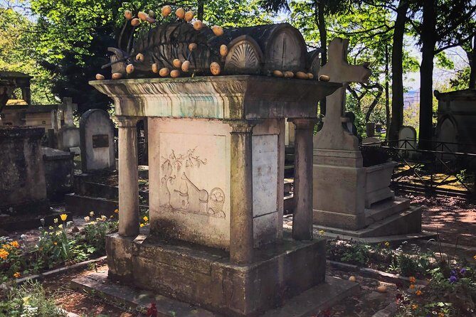 Semi-Private Père Lachaise Cemetery Tour - Price and value: is $180.19 fair for what you get?