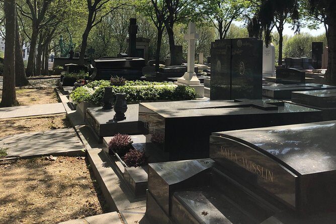 Semi-Private Père Lachaise Cemetery Tour - Weather, walking comfort, and how to prepare