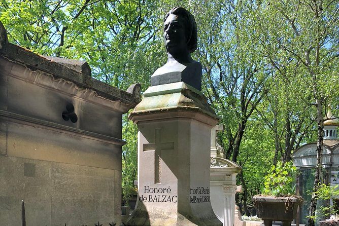Semi-Private Père Lachaise Cemetery Tour - Who this tour fits best (and who might not love it)