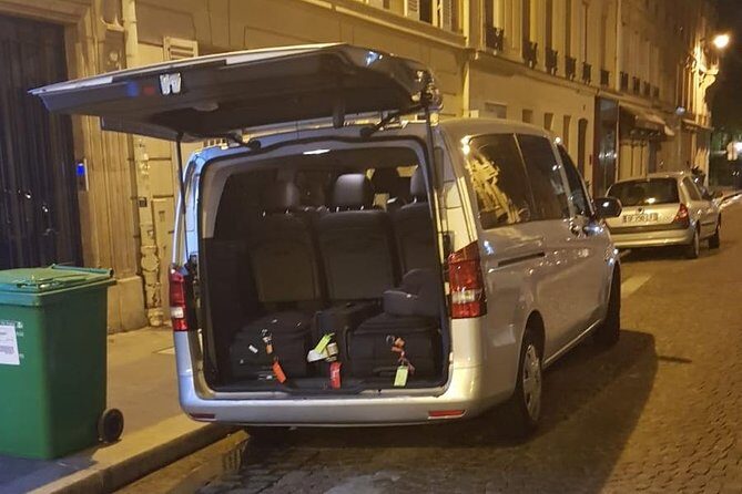 Shuttle Departure from Paris Hotel/Apartment to the Airport - Real-World Service Patterns: What Goes Right (and What Can Go Wrong)