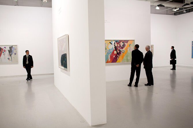 Skip-The-Line Centre Pompidou Paris Guided Museum Tour - Semi-Private 8ppl Max - Skip-the-line with a semi-private group: what it really means for your day
