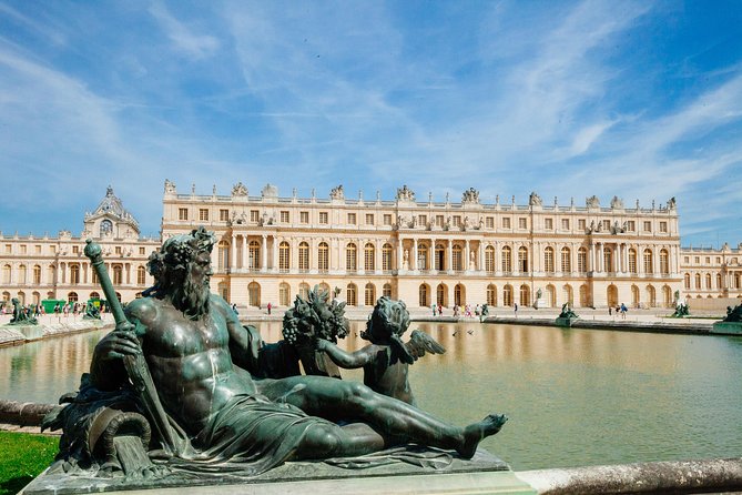 Small Group VIP Versailles Bike Tour from Paris with King's Apartments Access - Place du Marché Notre Dame Picnic Stop: How to Buy the Right Stuff