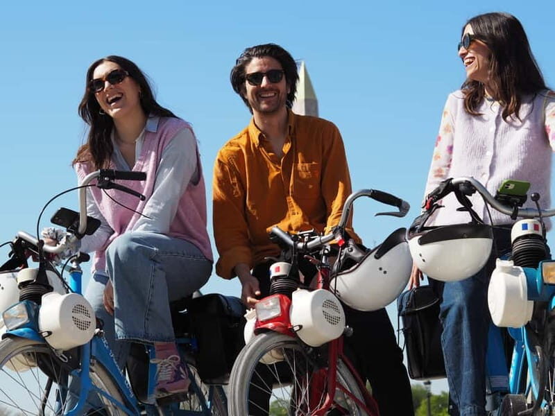 Solex Guided Tour of Chic Paris - Rue de Rivoli and Place Vendôme: elegance on the route