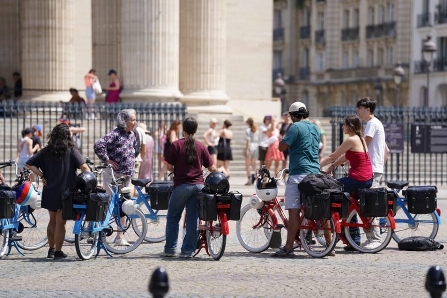 Solex Guided Tour of Intellectual Paris - The guide experience: why the storytelling is part of the value