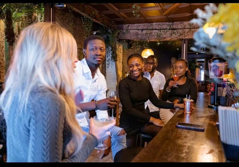 Solo travelers Meetup:A cultural stroll,Drinks & socializing - Key Points You’ll Care About
