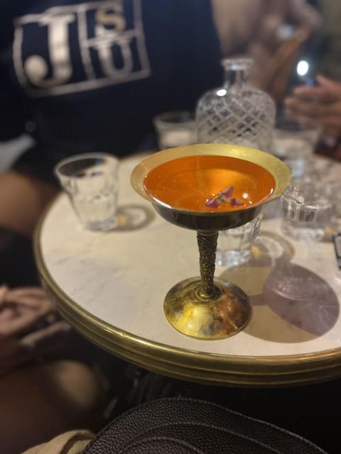 Solo travelers Meetup:A cultural stroll,Drinks & socializing - The Games: Why This Tour Works for Solo Travelers