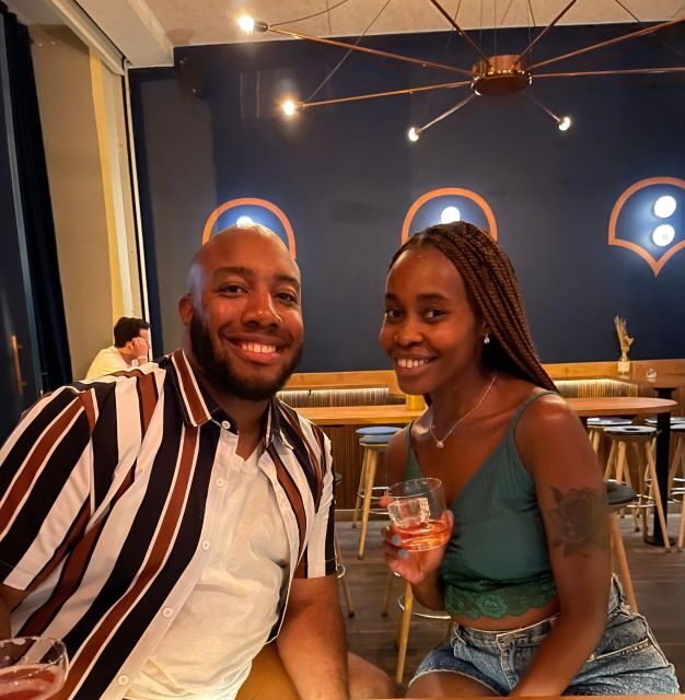 Solo travelers Meetup:A cultural stroll,Drinks & socializing - Safety and Walking at Night: Practical Comfort in Paris