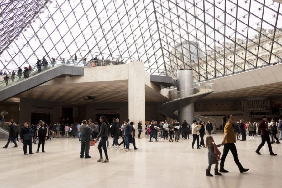 Swift Access: Mona Lisa and Louvre - Skip the Louvre fast at 162 Rue de Rivoli