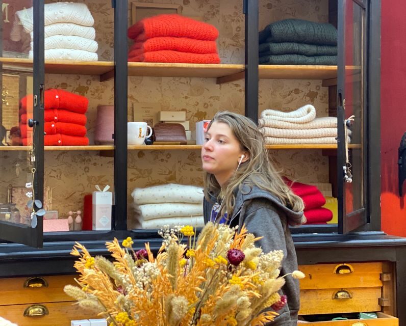 Teen Shopping Tour of Paris, 2.30 hour Walking Tour - Meeting at 21 Rue des Petits Carreaux: What That Means on the Ground