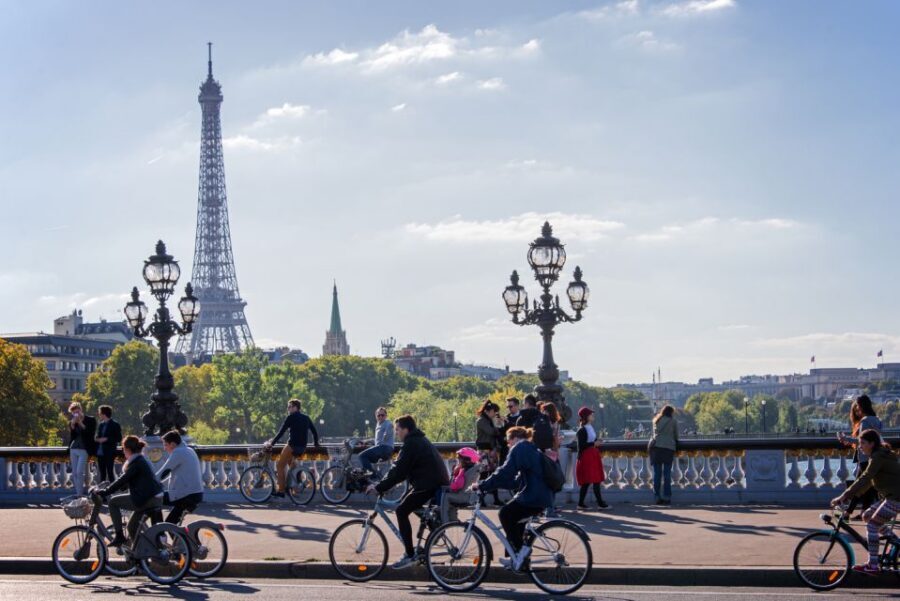 The Best of Paris by Bike with a Local - Cour Carrée and the Louvre Area: Seeing the Museum District Without the Rush