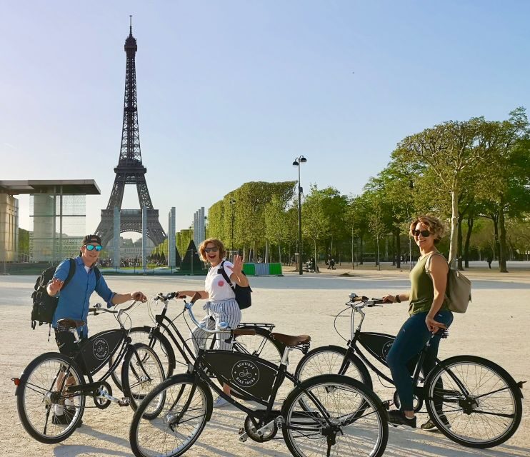The Best of Paris: Small Group Bike Tour like a Local - Entering Paris highlights on two wheels, not on foot