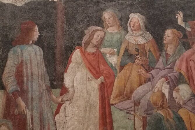 The Louvre for the first time. A Private Guided Tour - Entering the Louvre Pyramid fast with skip-the-line help