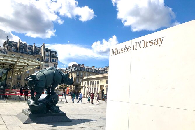 The Musée d’Orsay in Focus: Impressionists & Beyond (Max 6) - Getting there: the Orsay Esplanade meeting point and inside finish