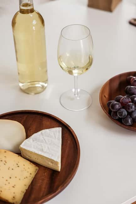The Paris Food Experience: Montmartre Gourmet Food Tour - Price and Value at $146 for Three Hours