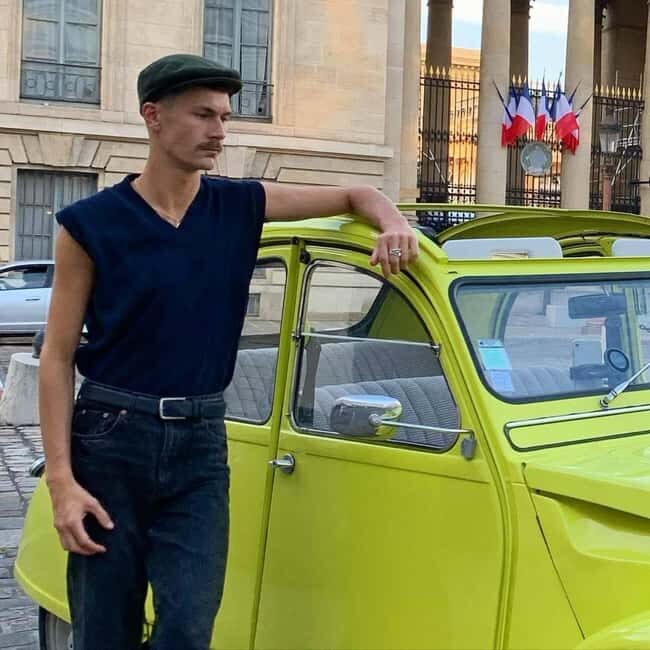 The Paris "Rive Gauche" tour in a vintage Citroën 2CV - Passing the Pantheon, then rolling into Invalides