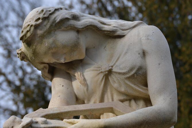 The Pere Lachaise Cemetery Private Tour - Alberto’s English Storytelling: Why the Tour Matters More Than the Stones
