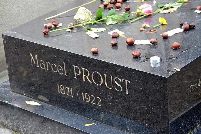 The Pere Lachaise Cemetery Private Tour - Inside the 44 Hectares: How the 2-Hour Walk Feels