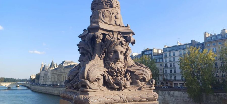 The Treasure of Saint-Louis : Île de la Cité & Saint-Louis - Treasure of Saint-Louis: what makes this different from a normal walking tour