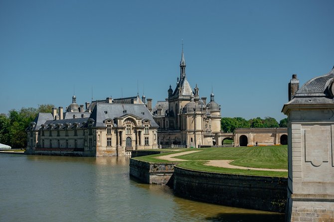 The Ultimate Chantilly Castle Private Day Trip - Stop 1: Église Notre-Dame de Chantilly in one focused hour