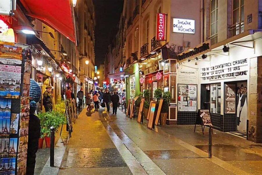 Theatre in Paris: The Lesson (La leçon) - Arrival and seating: plan a clean entry