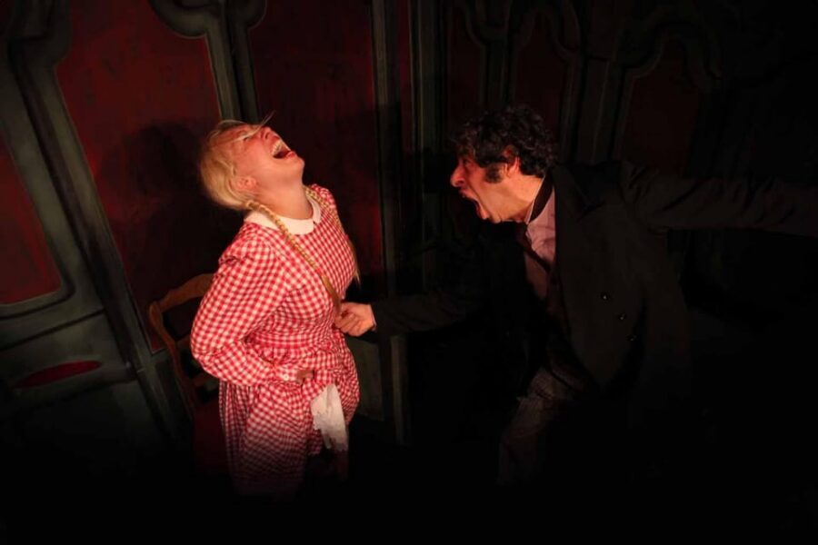 Theatre in Paris: The Lesson (La leçon) - Price and value: is $47 for one hour worth it?