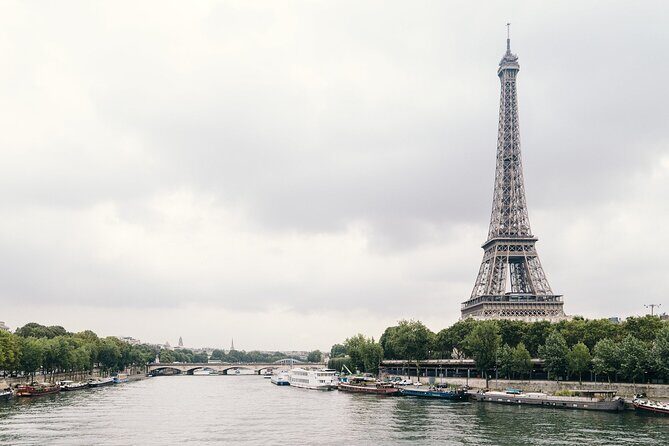 Transfer from Orly/CDG/LBG Airport to Paris (E-Class 2pax) - Driver quality: what you should expect from a pro like Toufik