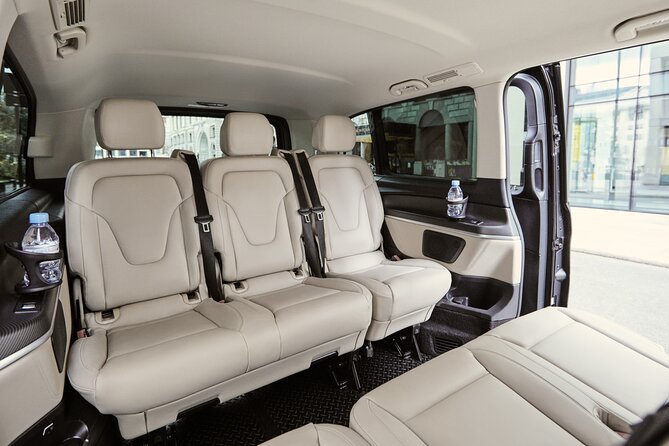 Transfers between Paris, CDG, Orly, Disneyland & Versaille by van - The ride setup: how pickup works without the guesswork