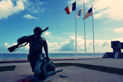 Two Days Private Tour to Normandy from Paris - Day 1 in Rouen and Monet’s World: start with beauty, end with stakes and bells